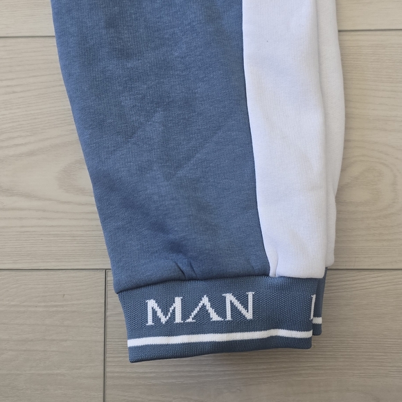 Jogger - Picture 3 of 7